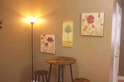 2 Bedroom Apartment In Heart of Town in Morgantown, USA