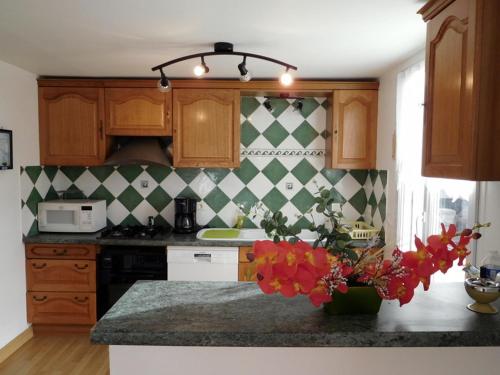 Les Gites Bleus de Lannion - avec cuisine- in ลันนิยง