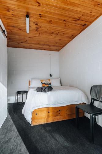 Lakeside Falls Creek Room Type - Double Room with Balcony