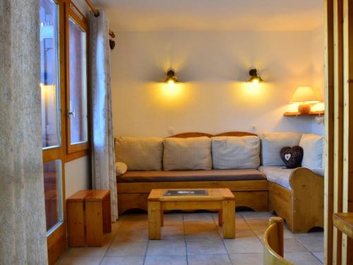Duplex rénové 8 pers. à 3 min des pistes avec balcon et parking gratuit - FR-1-329-94