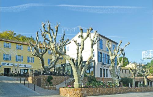 Exterior view, La Cle De Sol in Les Adrets-de-l'Esterel