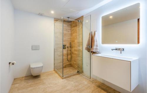 Luxurious Home In Granada - image 5