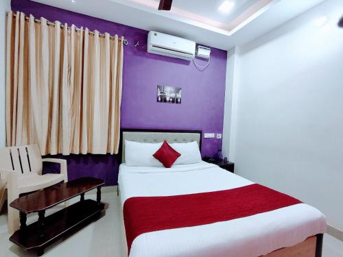 Deluxe Double Room image 10
