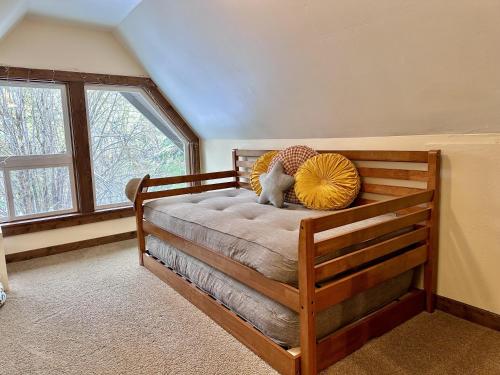 Trobele Cabin near Fish Lake by NW Comfy Cabins