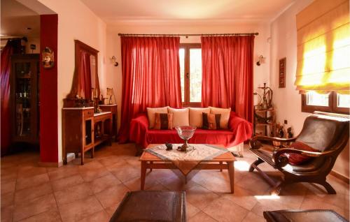 Stunning Home In Finikia in Iraklio