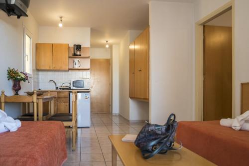 Erato Studios & Apartments - image 7