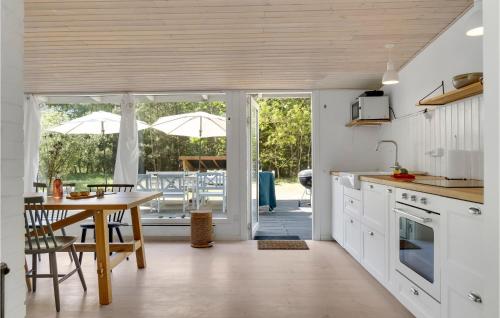Kitchen, Gorgeous Home In Højby With Wifi in Hojby