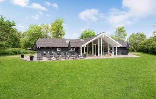 Awesome Home In Væggerløse With Sauna