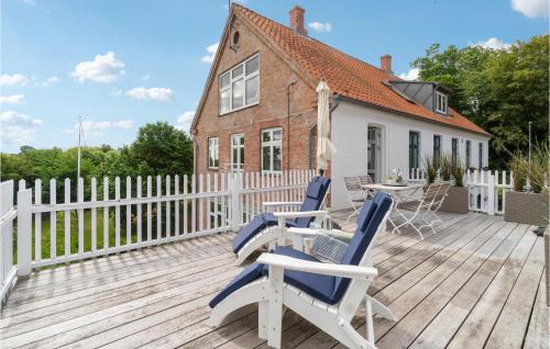  2 Bedroom Amazing Apartment In Svaneke in Svaneke