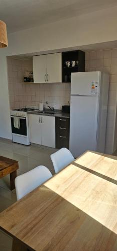 One-Bedroom Apartment image 7