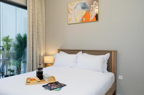 Stylish and Versatile for Business or Leisure, Dubai (photo 3)