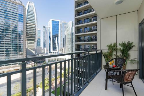 Stylish and Versatile for Business or Leisure, Dubai (photo 4)