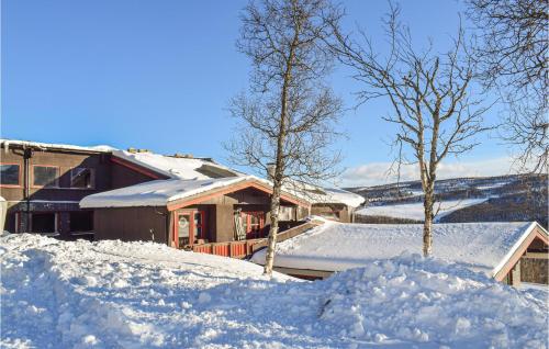 . 3 Bedroom Cozy Apartment In Ål