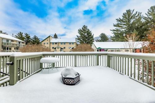 4BR Private Townhouse at Smugglers' Notch Resort condo in Jeffersonville (VT)