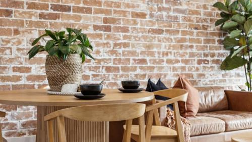 Accessible With Style! Sleeps 4, Pet - Friendly