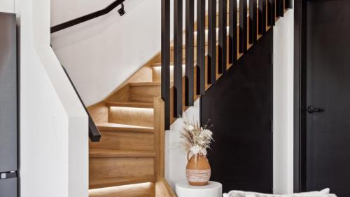 Accessible With Style! Sleeps 4, Pet - Friendly