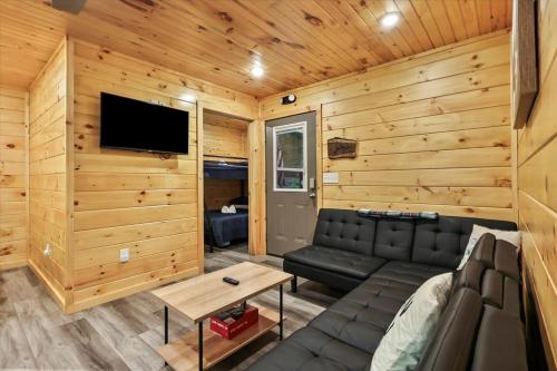 Cozy Cabin Near Lake Nolin Peaceful Getaway in Cub Run, USA