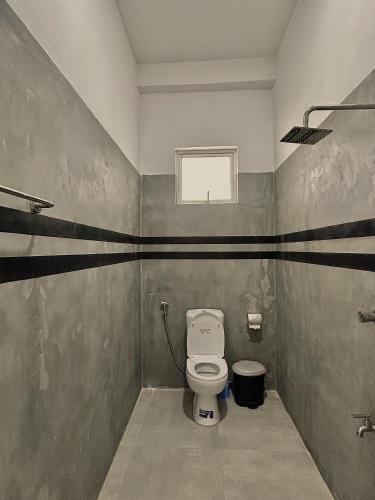 Small Double Room image 1