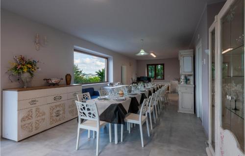 Seven-Bedroom Holiday Home