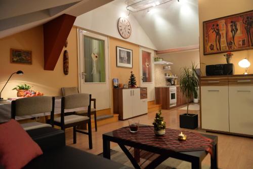Sopron Eszter Apartman in อุยเตเลกี กุลวารอส
