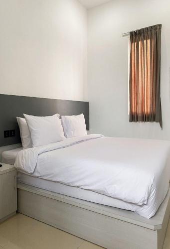BINUMAR GUEST HOUSE PEKALONGAN Room Type - Standard Double or Twin Room BINUMAR GUEST HOUSE PEKALONGAN Room Type - Standard Double or Twin Room