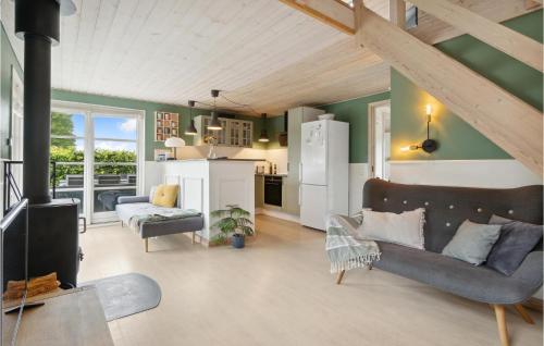  3 Bedroom Beautiful Home In Farsø in Farsø