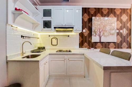 One-Bedroom Apartment image 9