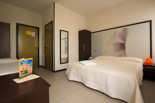 Hotel Solarium - image 2