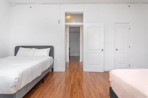 1-BDRM Apartment - Heart of Downtown & Wynwood in Miami, USA