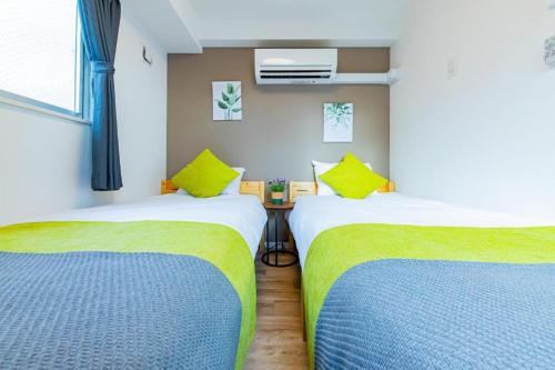 room detail thumbnail 1