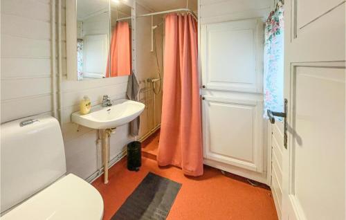 Vannituba, Nice Home In Sagstua With Lake View in Dyrrud