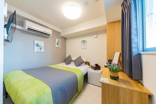 room detail thumbnail 1