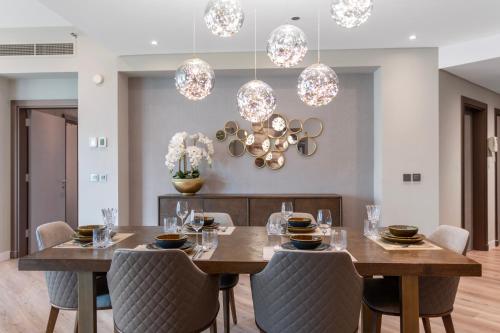 Sophisticated 3 Bed Palm Jumeirah w Beach Access, Dubaj (zdjęcie 7)