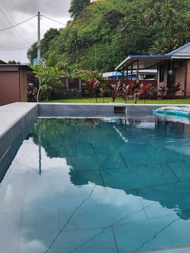 Svømmebasseng, Te Ika Nui Lodge in Taravao