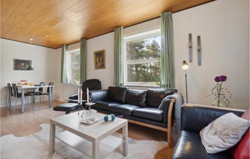 Three-Bedroom Holiday Home In Romo in Romo Kirkeby