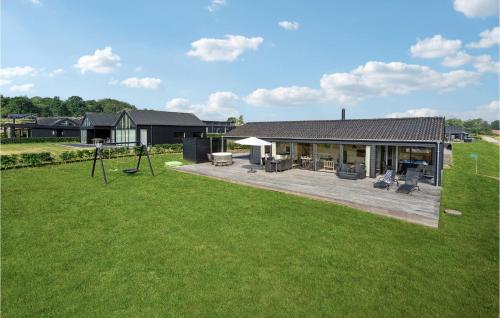 Four-Bedroom Holiday Home In Haderslev – khách sạn tại Kelstrup
