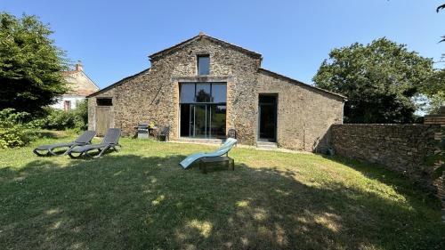 La Grange des Fragons gîte à louer Martinet