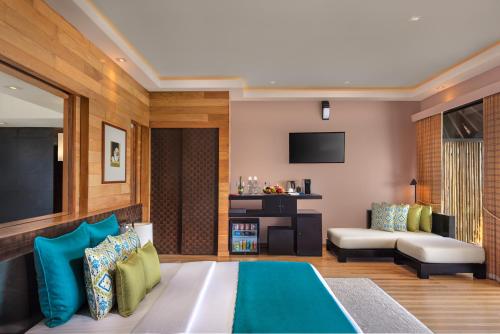 Sunrise Water Villa with Private Pool & Jacuzzi image 9