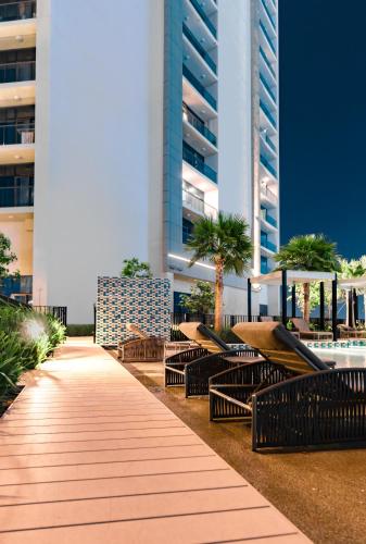 High rise studio near Dubai Mall - image 9