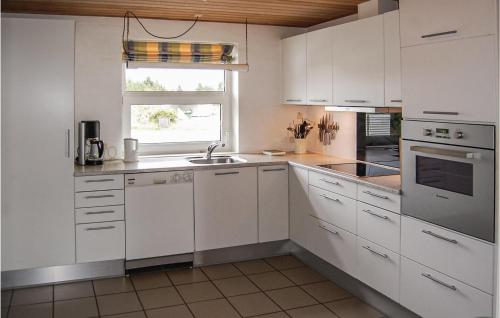 keittiö, Holiday Home Søren Lassens Vænge Blavand Denm in Oksby