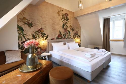 2 bedrooms, 3 beds
