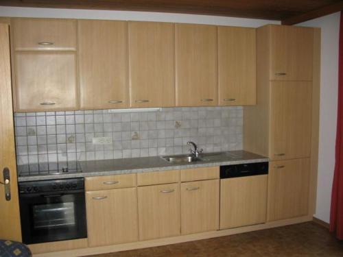 2 bedrooms, 6 beds