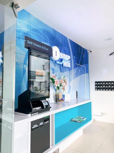 ล็อบบี้, วัน สต็อป โฮเทล (One Stop Hotel) near ห้องประชุมตึกอิโปห์