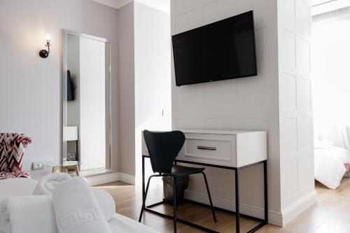 Deluxe Triple Room image 5