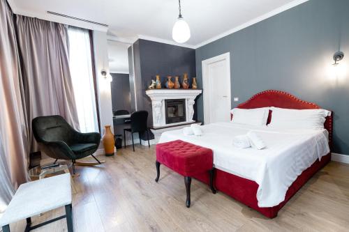 Boutique Hotel Whisky, Тирана (фото 10)