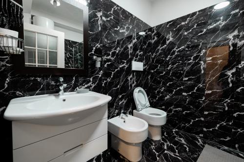 Superior Apartment image 2