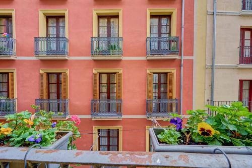 Heart of Pamplona Apartments IV - image 6