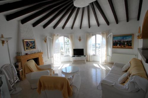 Bellevue - sea view holiday home with private pool in Benissa in ซานไคเม