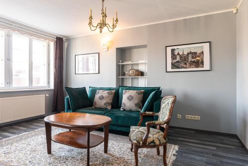 Old Town - Hall Square Apartment, Tallinn (photo 10)