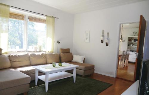 4 Bedroom Stunning Home In Helsingborg in Rosengarden